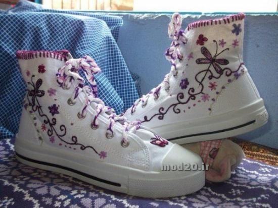 ایده مدل دار کردن کفش کتانی ساده دخترانه با گلدوزی رنگی کفش زیبای دخترونه