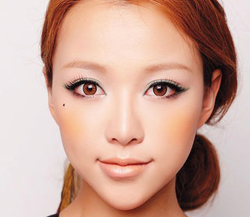 ده مدل ارایش مرحله ای صورت و مو به سبک دختران کره ای  ارایش صورت مدل دختر کره ای ارایش چشم بادومی مدل کشیدن خط چشم ومژه مصنوعی دختران کره
