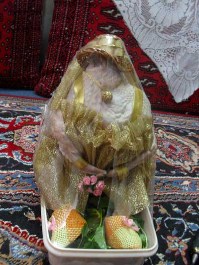 عکس زیباترین تزئینات یخچال عروس-چهارده عکس  تزئین میوه و کیک وهندوانه وماهی و ترشیجات در یخچال عروس