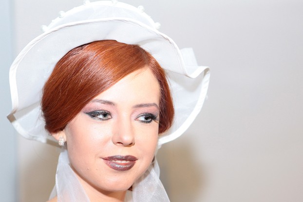 مدل ارايش و شينيون عروس ايراني،عكس ميكاپ عروس با رنگ مو مشكي قهوه اي بلوند عسلي زيتوني شرابي